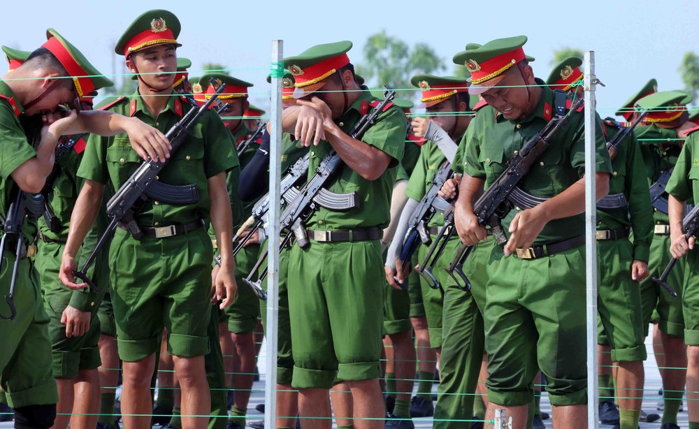 Chiến sĩ Công an nỗ lực tập luyện cho Lễ diễu binh mừng 80 năm Quốc khánh 2/9 - Ảnh 7.