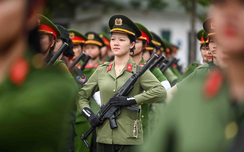 Chiến sĩ Công an nỗ lực tập luyện cho Lễ diễu binh mừng 80 năm Quốc khánh 2/9 - Ảnh 11.