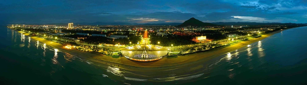 Trải nghiệm vùng đất Phú Yên qua các sự kiện văn hóa, thể thao đặc sắc - Ảnh 1. Trải nghiệm vùng đất Phú Yên qua các sự kiện văn hóa, thể thao đặc sắc - Ảnh 1.