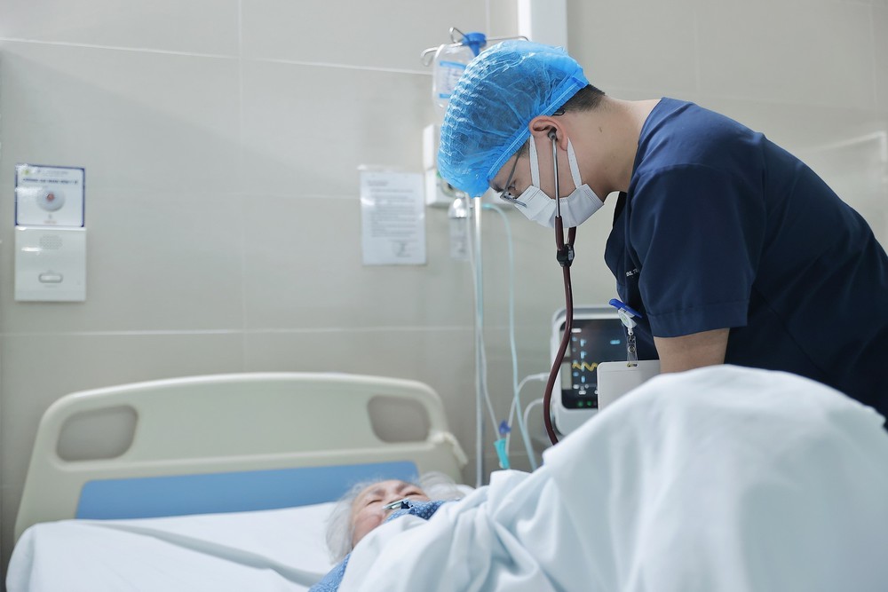 Các ca mắc COVID-19 đều ở thể trạng nhẹ, không có ca tử vong - Ảnh 1. Các ca mắc COVID-19 đều ở thể trạng nhẹ, không có ca tử vong - Ảnh 1.