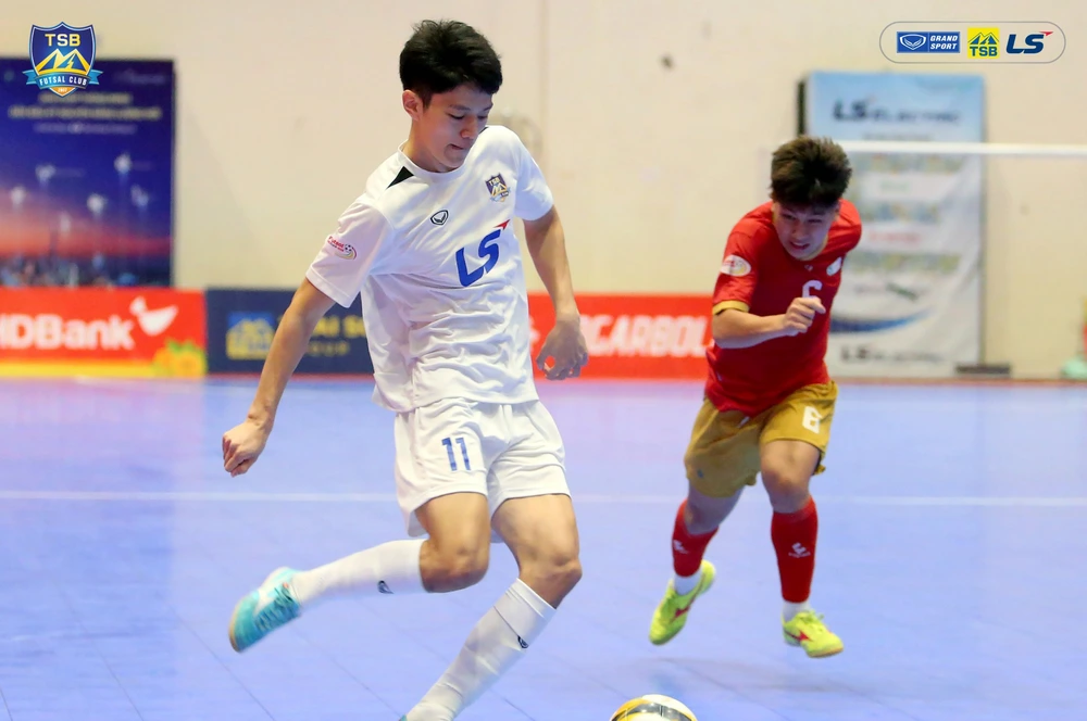 Dàn tuyển thủ quốc gia đua tranh quyết liệt ở giải futsal quốc gia - Ảnh 2.