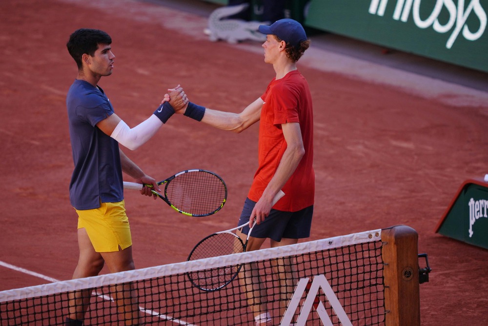 Chung kết Roland Garros 2025, Sinner - Alcaraz: Cuộc chiến giữa lửa và băng  - Ảnh 2.