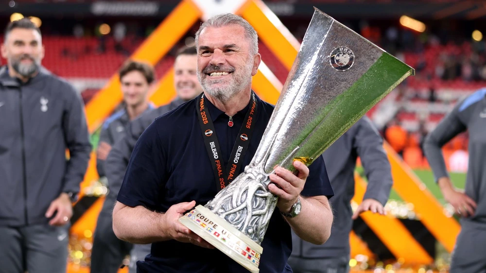 Dàn sao Tottenham 'nổi loạn' vì HLV Postecoglou bị sa thải một cách vô lý - Ảnh 1.