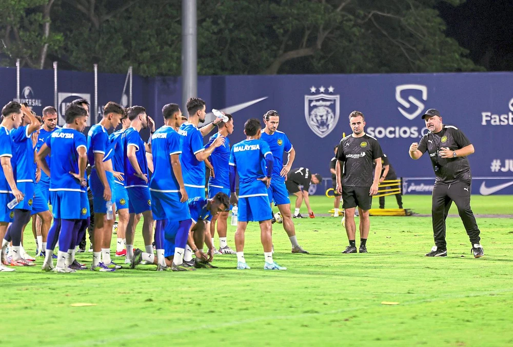 Ngoại binh chơi bóng tại V-League muốn cùng Malaysia thắng đội tuyển Việt Nam - Ảnh 2. Ngoại binh chơi bóng tại V-League muốn cùng Malaysia thắng đội tuyển Việt Nam - Ảnh 2.