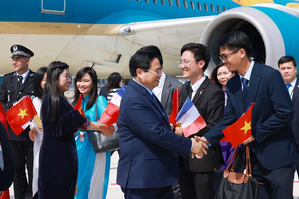 Thủ tướng Phạm Minh Chính tới Nice, bắt đầu chuyến công tác tại Cộng hoà Pháp - Ảnh 4.