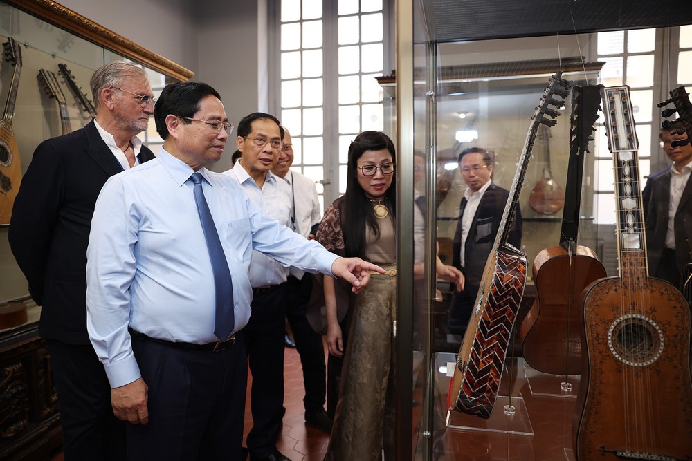 Thủ tướng Phạm Minh Chính: Văn hóa là sợi dây đầy âm thanh và sắc màu cho tình hữu nghị Việt Nam - Pháp - Ảnh 3.