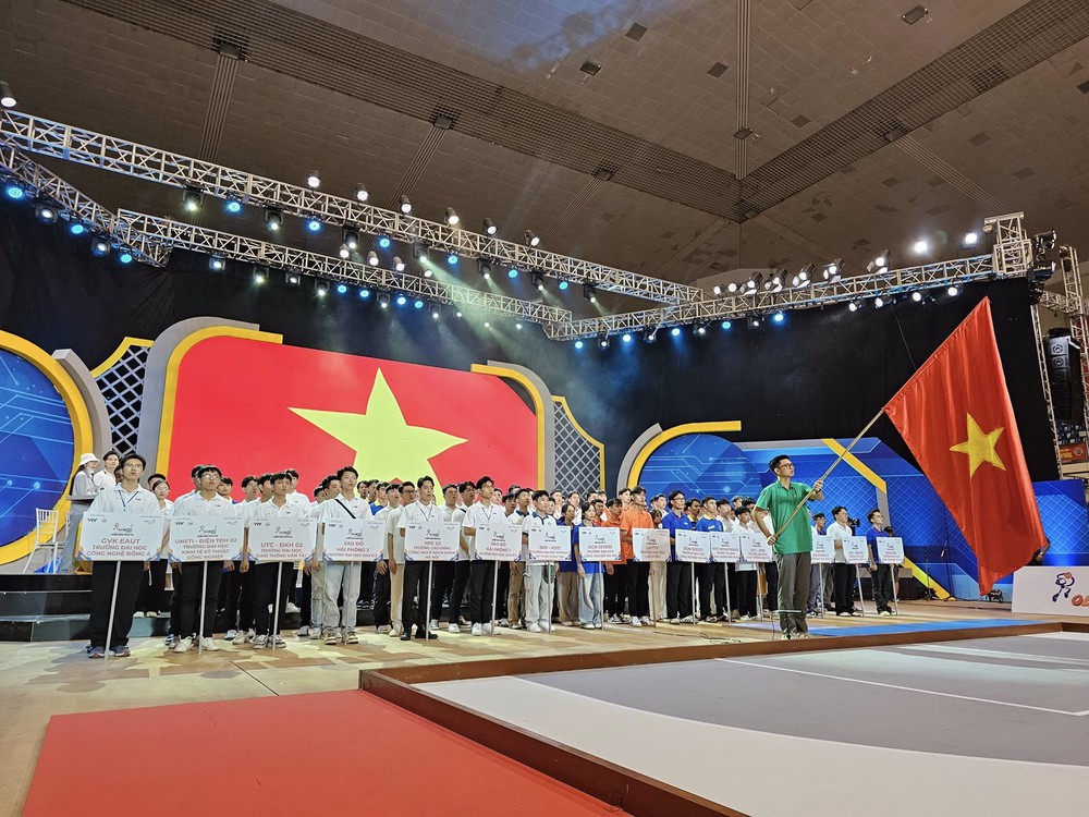 Bắt đầu Vòng Chung kết Robocon Việt Nam 2025 - Ảnh 1.