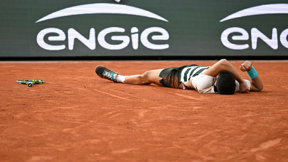 Alcaraz đánh bại Sinner: Trận chung kết ‘marathon’ tennis kinh điển mở ra kỷ nguyên mới của quần vợt thế giới - Ảnh 2.