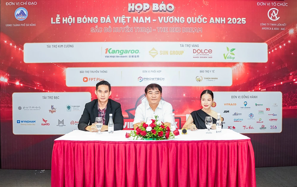 Huyền thoại MU, sao Việt và dàn nghệ sĩ nổi tiếng hội tụ tại Đà Nẵng: Đếm ngược đến Lễ hội Bóng đá Việt – Anh 2025 - Ảnh 1.