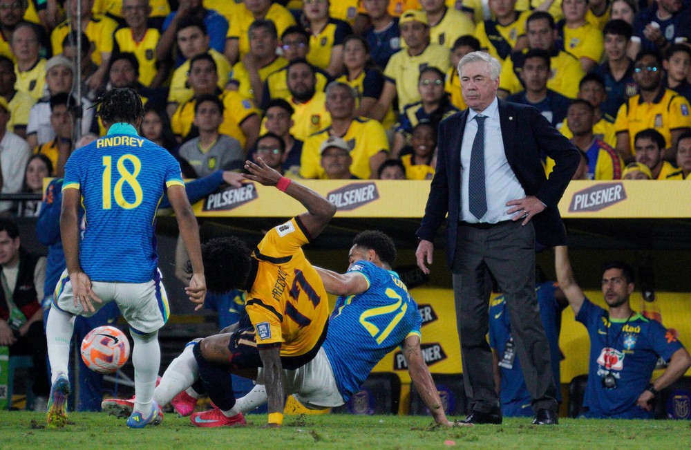 07h45 ngày 11/6, sân Neo Quimica Arena, Brazil – Paraguay: Đến lúc thắng rồi, Ancelotti! - Ảnh 1.