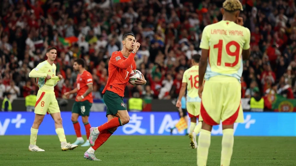 Ronaldo đã cho Yamal một bài học - Ảnh 1.