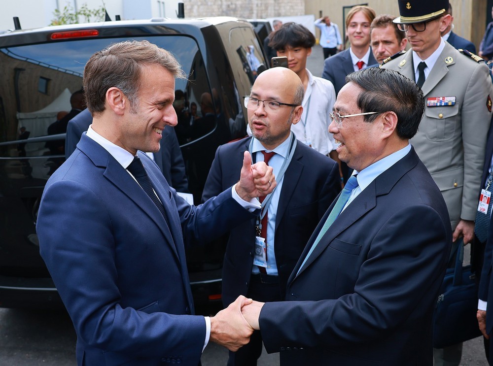 Thủ tướng Phạm Minh Chính hội kiến Tổng thống Pháp Emmanuel Macron - Ảnh 3.