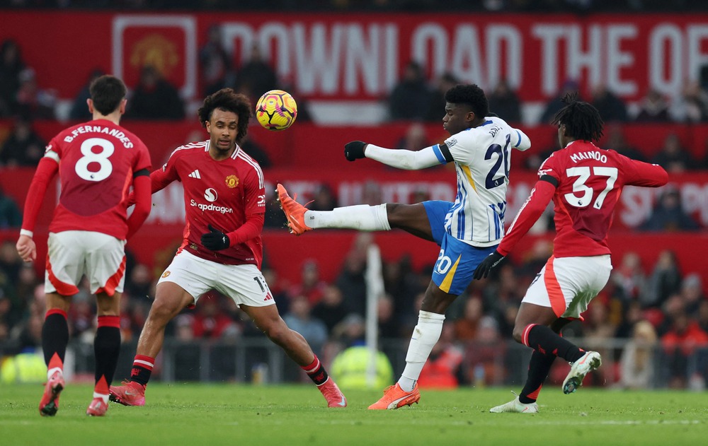 Man United: Amorim giải quyết bài toán tuyến giữa thế nào? - Ảnh 1.