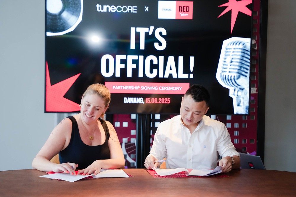 TuneCore bắt tay cùng Khách sạn Radisson RED Đà Nẵng thúc đẩy phát triển âm nhạc Đông Nam Á - Ảnh 1.