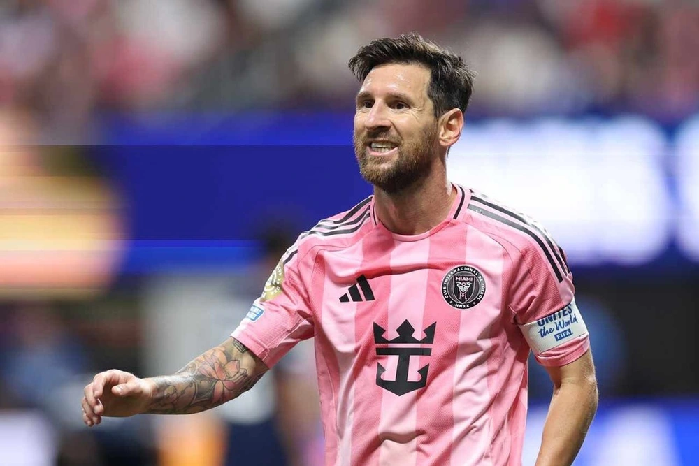 Tin chuyển nhượng hôm nay 1/7: Messi tìm CLB mới; MU nhắm mua tiền đạo của Aston Villa - Ảnh 1.