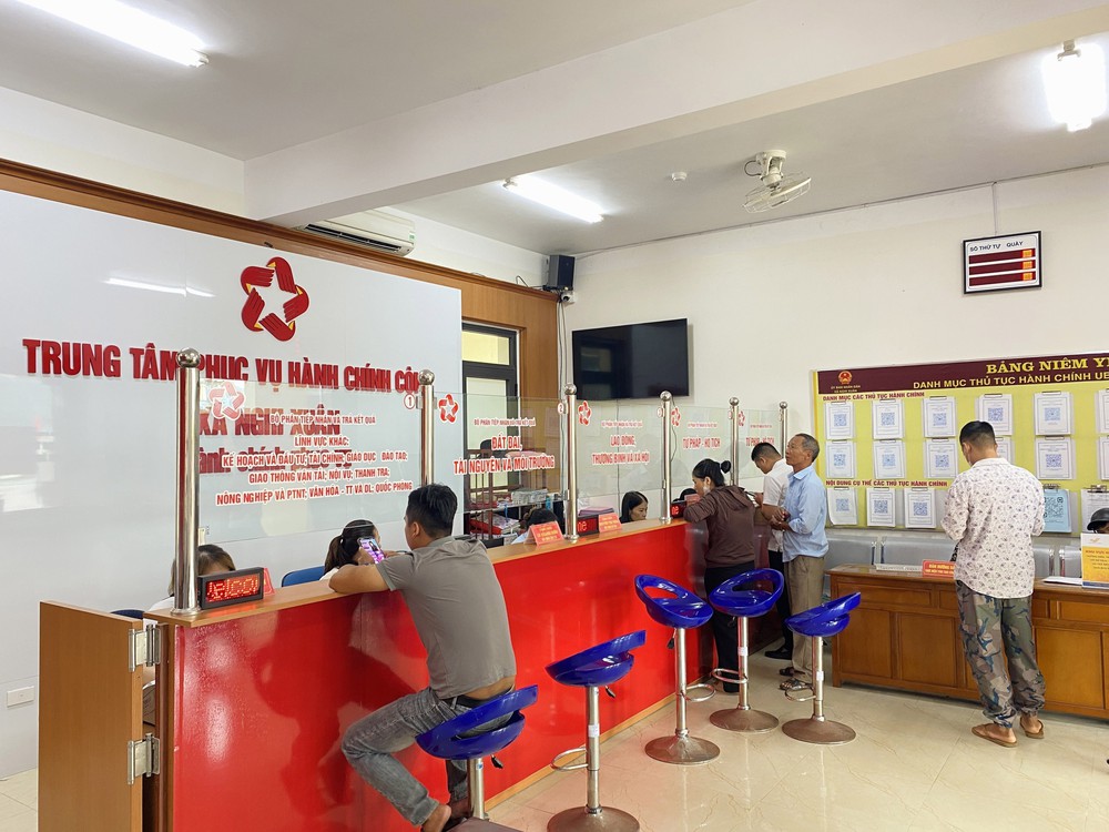 Chính quyền địa phương 2 cấp: Bước tiến nâng cao hiệu quả phục vụ người dân - Ảnh 2.