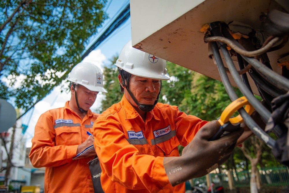 Chuyển đổi số - nền tảng giúp ngành điện vận hành hiệu quả sau sắp xếp - Ảnh 1.