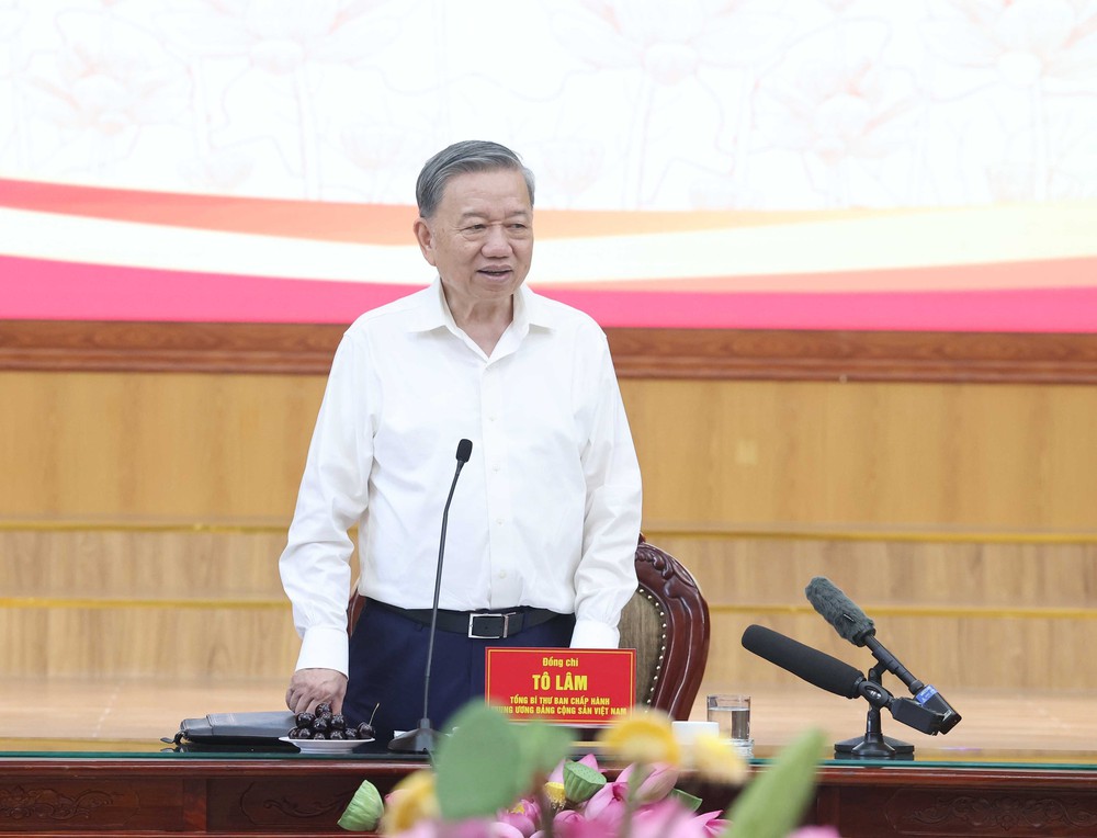Tổng Bí thư Tô Lâm kiểm tra hoạt động chính quyền địa phương hai cấp trên địa bàn Thành phố Hà Nội - Ảnh 1.