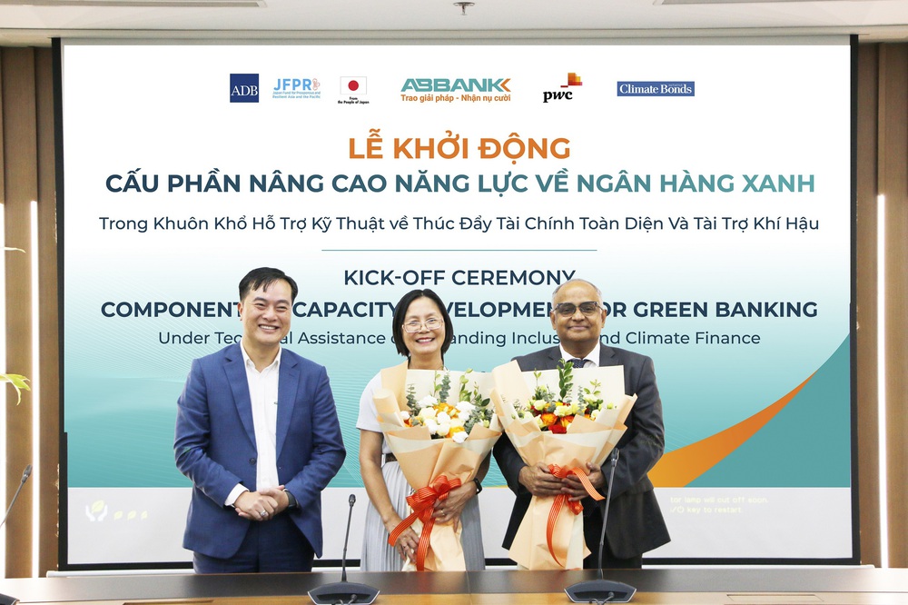 ABBANK phối hợp ADB và PwC triển khai chương trình nâng cao năng lực ngân hàng xanh - Ảnh 1.