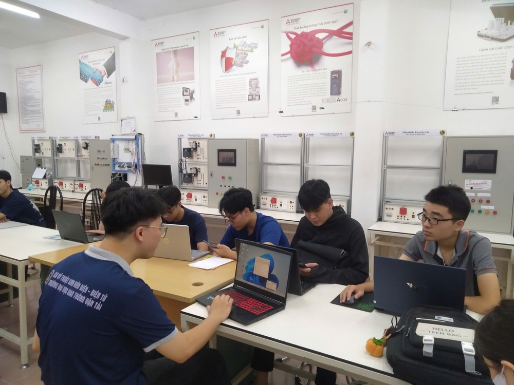 Tuyển sinh Đại học 2025: Cân nhắc để đảm bảo công bằng giữa các phương thức, tổ hợp xét tuyển - Ảnh 2.