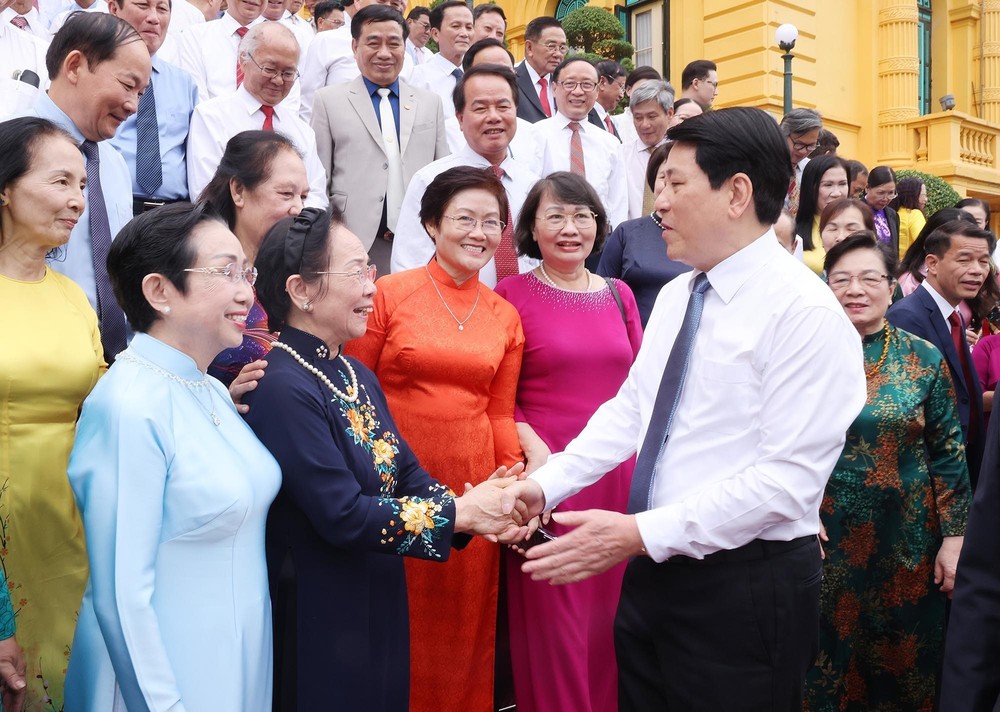 Chủ tịch nước gặp mặt đại biểu khuyến học tiêu biểu toàn quốc - Ảnh 2.