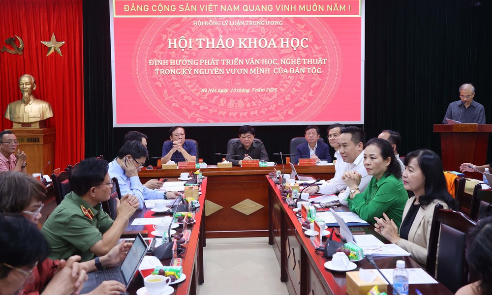 Hội thảo Định hướng phát triển văn học, nghệ thuật trong kỷ nguyên vươn mình của dân tộc - Ảnh 1.