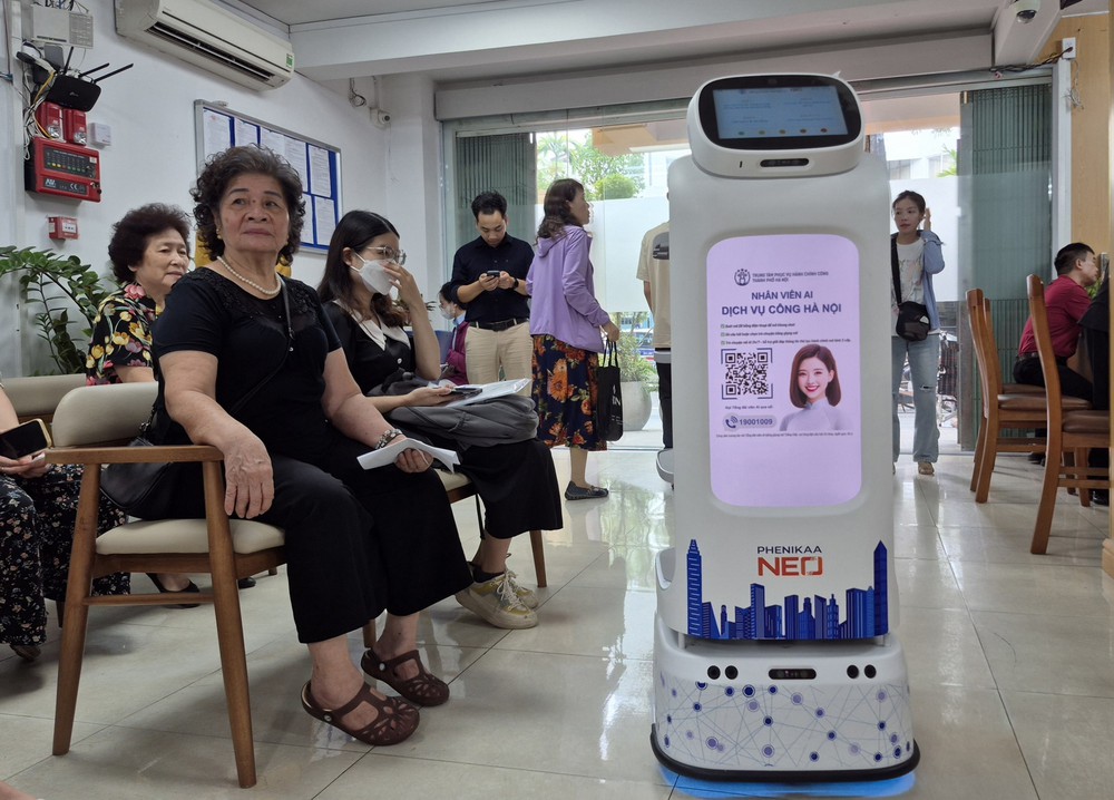 Đưa robot vào phục vụ hành chính công - cách làm sáng tạo từ cơ sở - Ảnh 4.