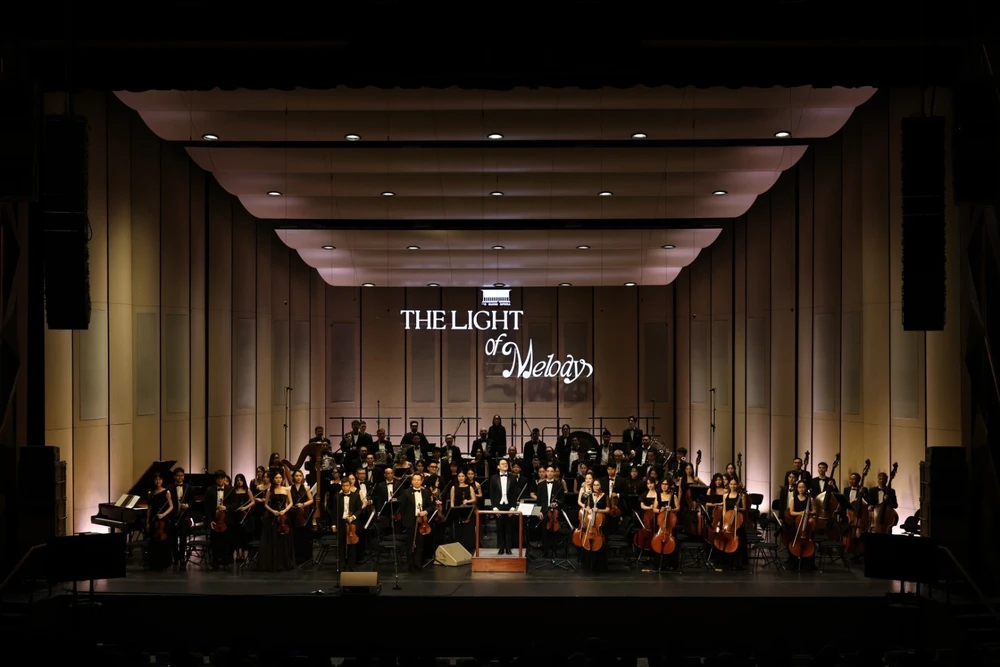 Nhiều nghệ sỹ opera nổi tiếng thế giới góp mặt trong chương trình &quot;The Light of Melody&quot; - Ảnh 2.