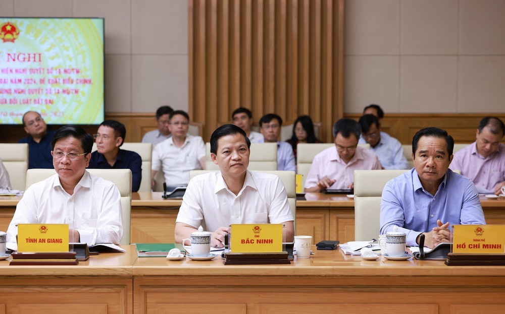 Thủ tướng Phạm Minh Chính chủ trì hội nghị về chính sách, pháp luật đất đai - Ảnh 4.
