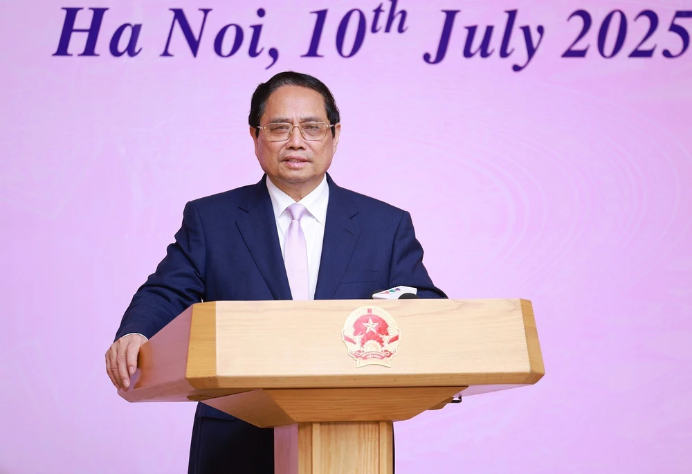 Thủ tướng Phạm Minh Chính gặp mặt các nhà ngoại giao nữ Việt Nam và quốc tế - Ảnh 2.