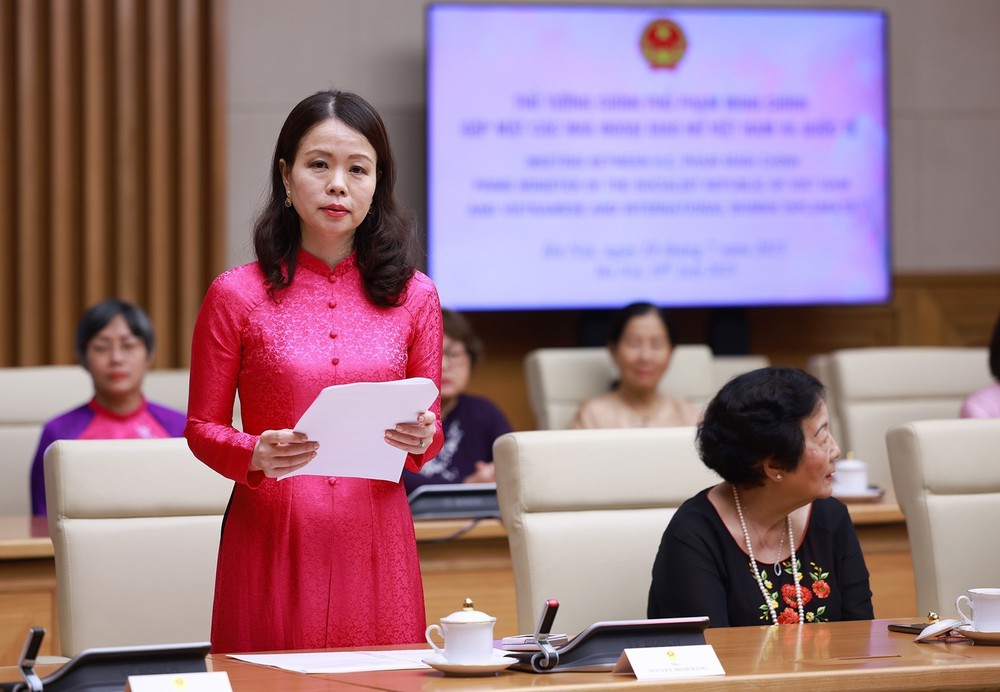 Thủ tướng Phạm Minh Chính gặp mặt các nhà ngoại giao nữ Việt Nam và quốc tế - Ảnh 4.