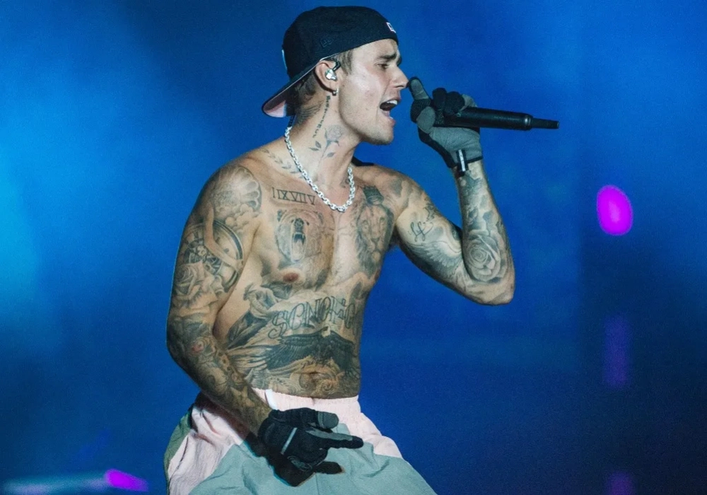&quot;Swag&quot;: Album bất ngờ của Justin Bieber nhận đánh giá không nồng nhiệt - Ảnh 2.
