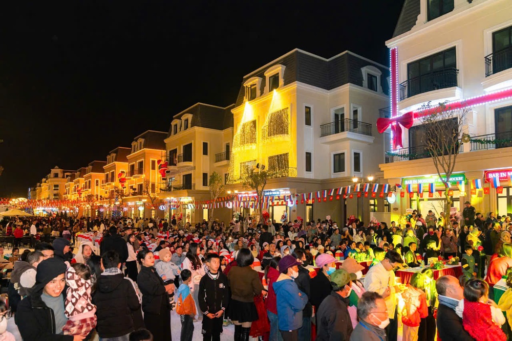 Asia Vibe - Tâm điểm thương mại mùa lễ hội hút dòng vốn đầu tư đổ về Móng Cái - Ảnh 1.