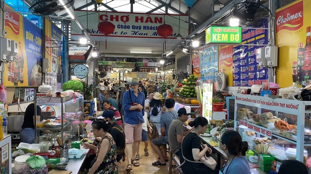 Phát triển chợ truyền thống thành điểm đến du lịch - Ảnh 1. Phát triển chợ truyền thống thành điểm đến du lịch - Ảnh 1.