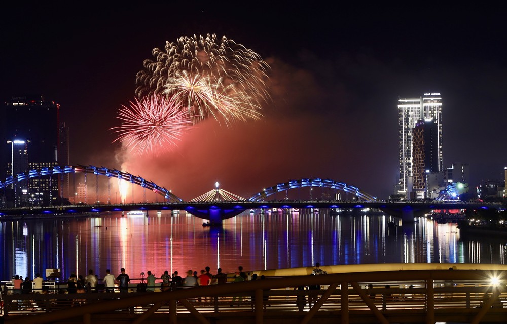 Toàn cảnh Đêm Chung kết Lễ hội Pháo hoa Quốc tế Đà Nẵng 2025 - Ảnh 7.