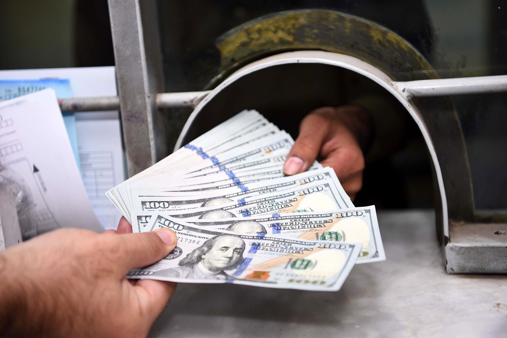 Thị trường vàng thế giới tuần qua: Nhu cầu &quot;trú ẩn&quot; đang trở lại - Ảnh 2.