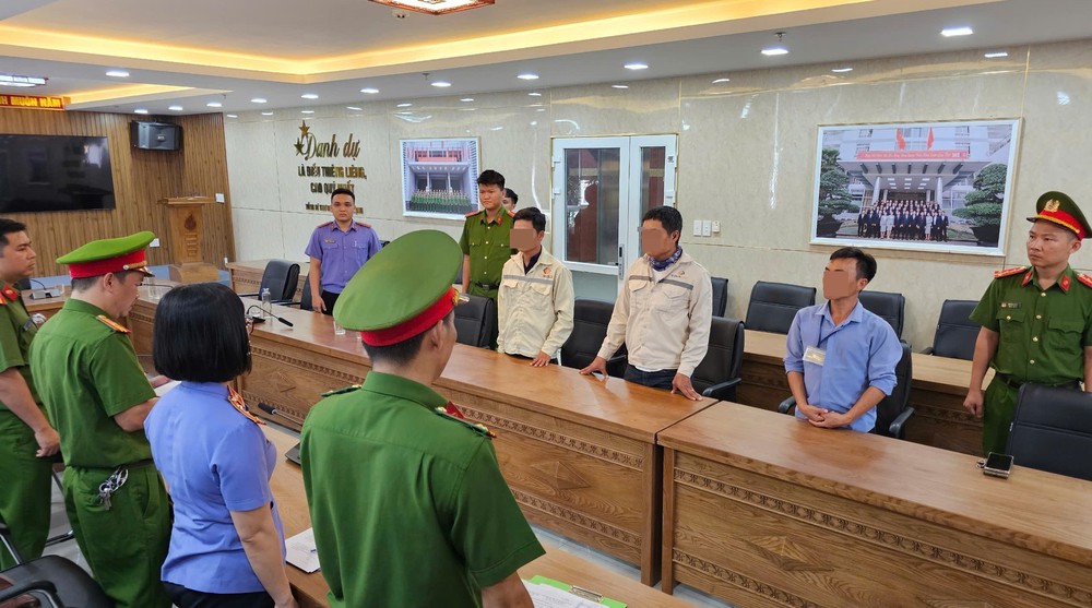 Chỉ thị của Thủ tướng về một số nhiệm vụ cấp bách, quyết liệt ngăn chặn, giải quyết tình trạng ô nhiễm môi trường - Ảnh 1.