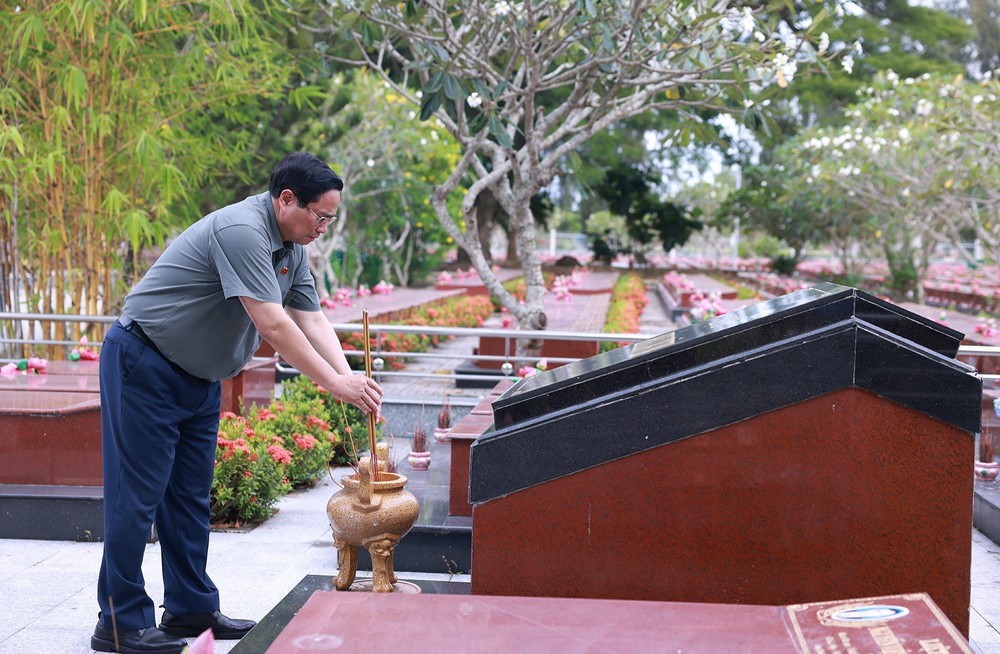 Thủ tướng Phạm Minh Chính: Điều quan trọng trong chính quyền địa phương 2 cấp là chuyển trạng thái từ thụ động sang chủ động phục vụ - Ảnh 11.
