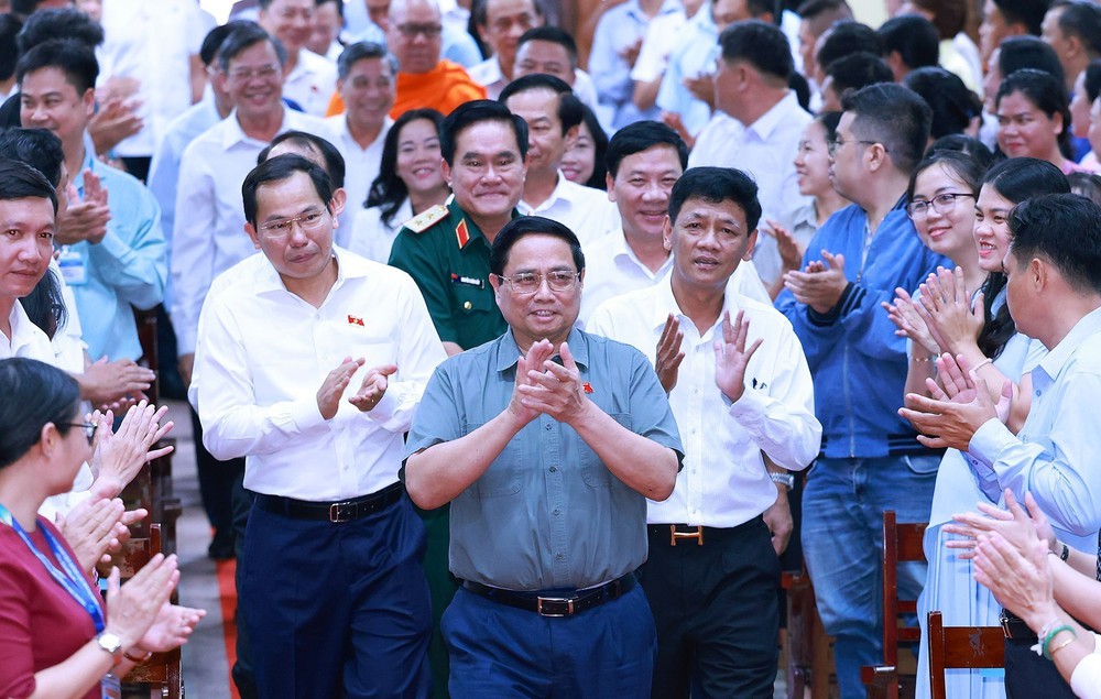 Thủ tướng tiếp xúc cử tri thành phố Cần Thơ - Ảnh 6.