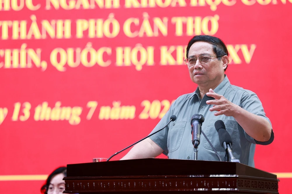 Thủ tướng tiếp xúc cử tri thành phố Cần Thơ - Ảnh 1.