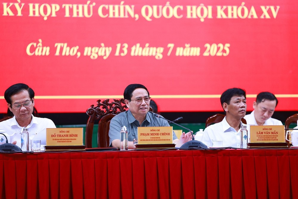 Thủ tướng tiếp xúc cử tri thành phố Cần Thơ - Ảnh 4.