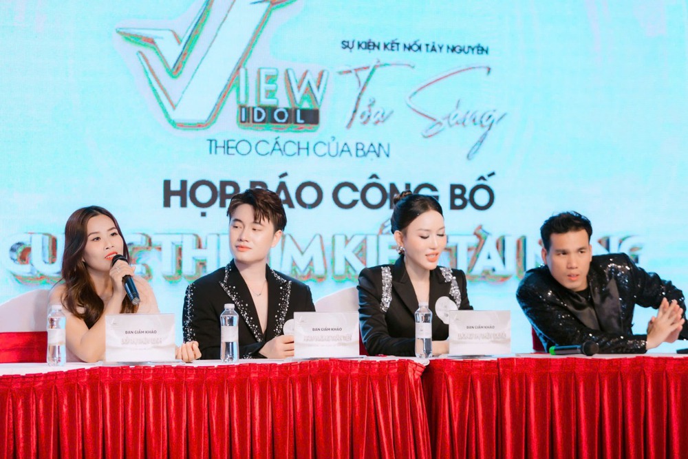 Hoa hậu Lương Thị Thùy Dung ngồi ghế nóng cuộc thi tài năng View Idol  - Ảnh 4.