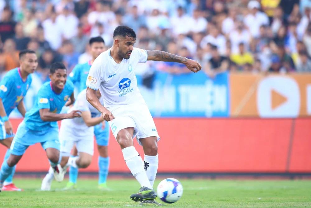 Bốc thăm V-League 2025/26: CAHN gặp Thể Công Viettel ngay vòng 1, Nam Định tiếp Hải Phòng - Ảnh 1.
