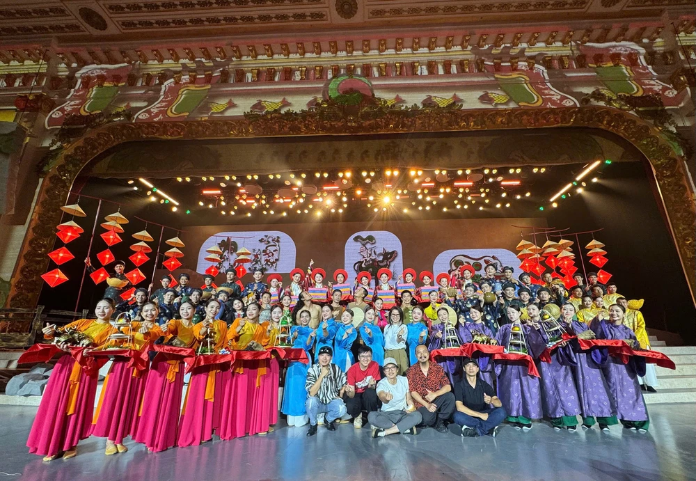 "Việt Nam bách nghệ": Show diễn thấm đẫm hồn Việt - Ảnh 6. "Việt Nam bách nghệ": Show diễn thấm đẫm hồn Việt - Ảnh 6.