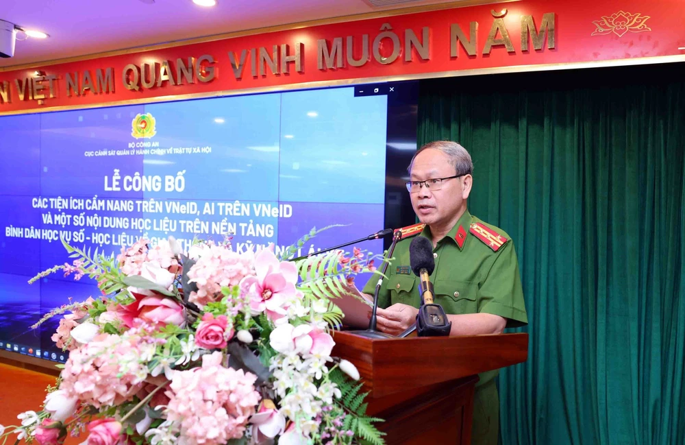 Bộ Công an công bố các tiện ích có trên VNeID - Ảnh 1.