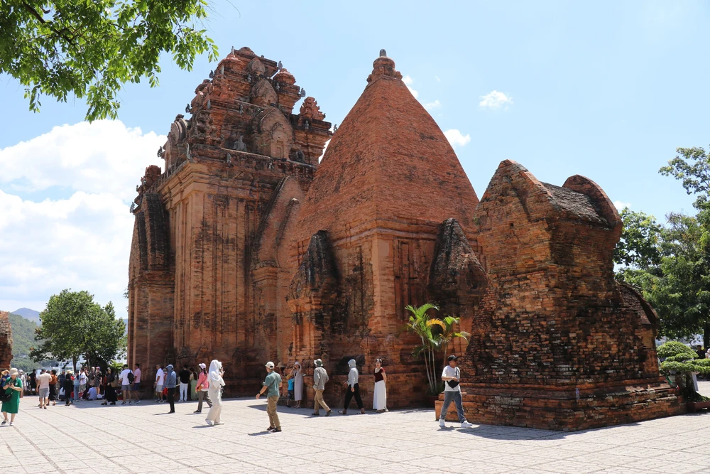 Khám phá vẻ đẹp di sản các tháp Chăm ở Khánh Hòa - Ảnh 3. Khám phá vẻ đẹp di sản các tháp Chăm ở Khánh Hòa - Ảnh 3.