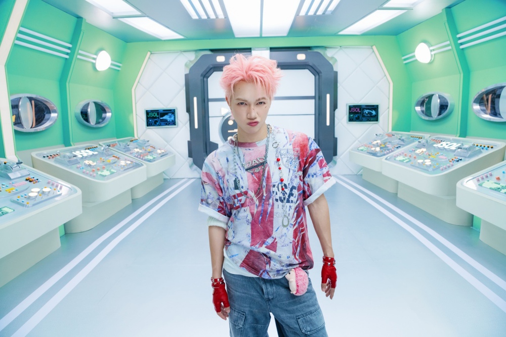 JSOL hé lộ teaser MV “Dán mắt”: Hội tụ 5 &quot;Anh trai say hi&quot; - Ảnh 4.