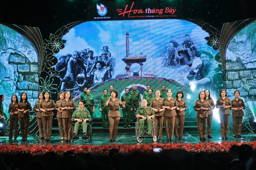 Ngày Thương binh - Liệt sỹ 27/7: Hà Nội tổ chức lễ thắp nến tri ân - Ảnh 1.
