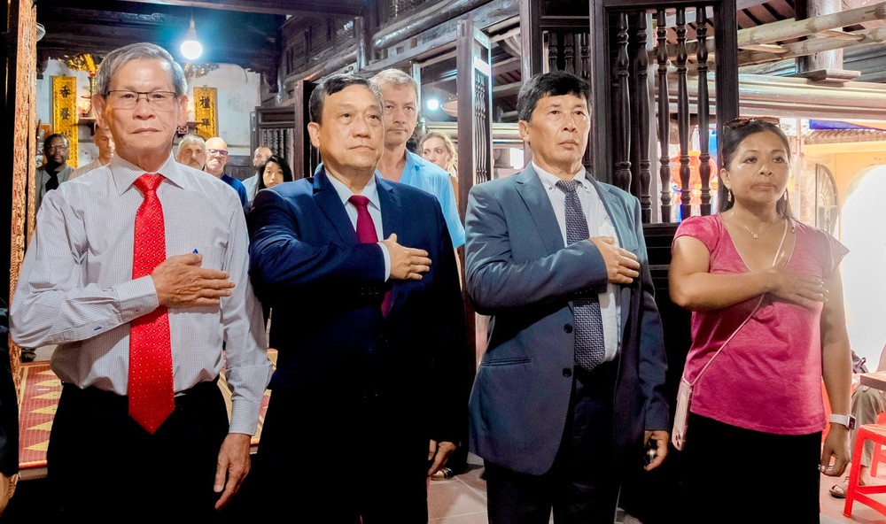 Hành trình về nguồn trên quê hương Sáng tổ - Ảnh 3. Hành trình về nguồn trên quê hương Sáng tổ - Ảnh 3.