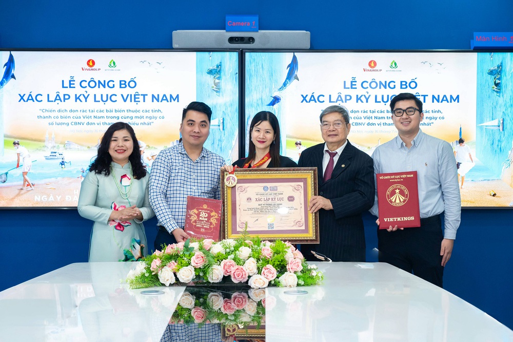 Quỹ Vì tương lai xanh xác lập kỷ lục chiến dịch dọn rác bờ biển lớn nhất Việt Nam - Ảnh 1.